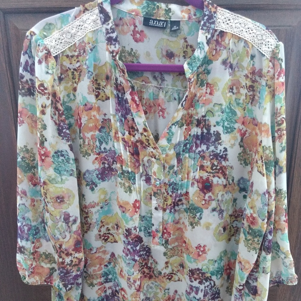a.n.a. Chiffon Type Top